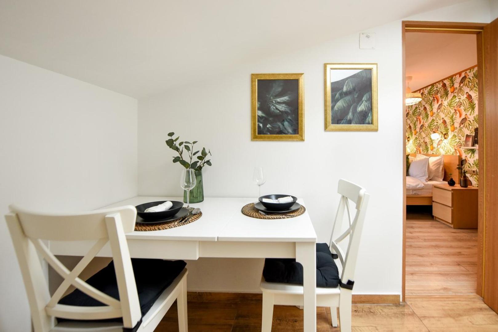 Historic Charm, Modern Comfort - Accommodation In The Heart Of The Old Town Bucarest Chambre photo