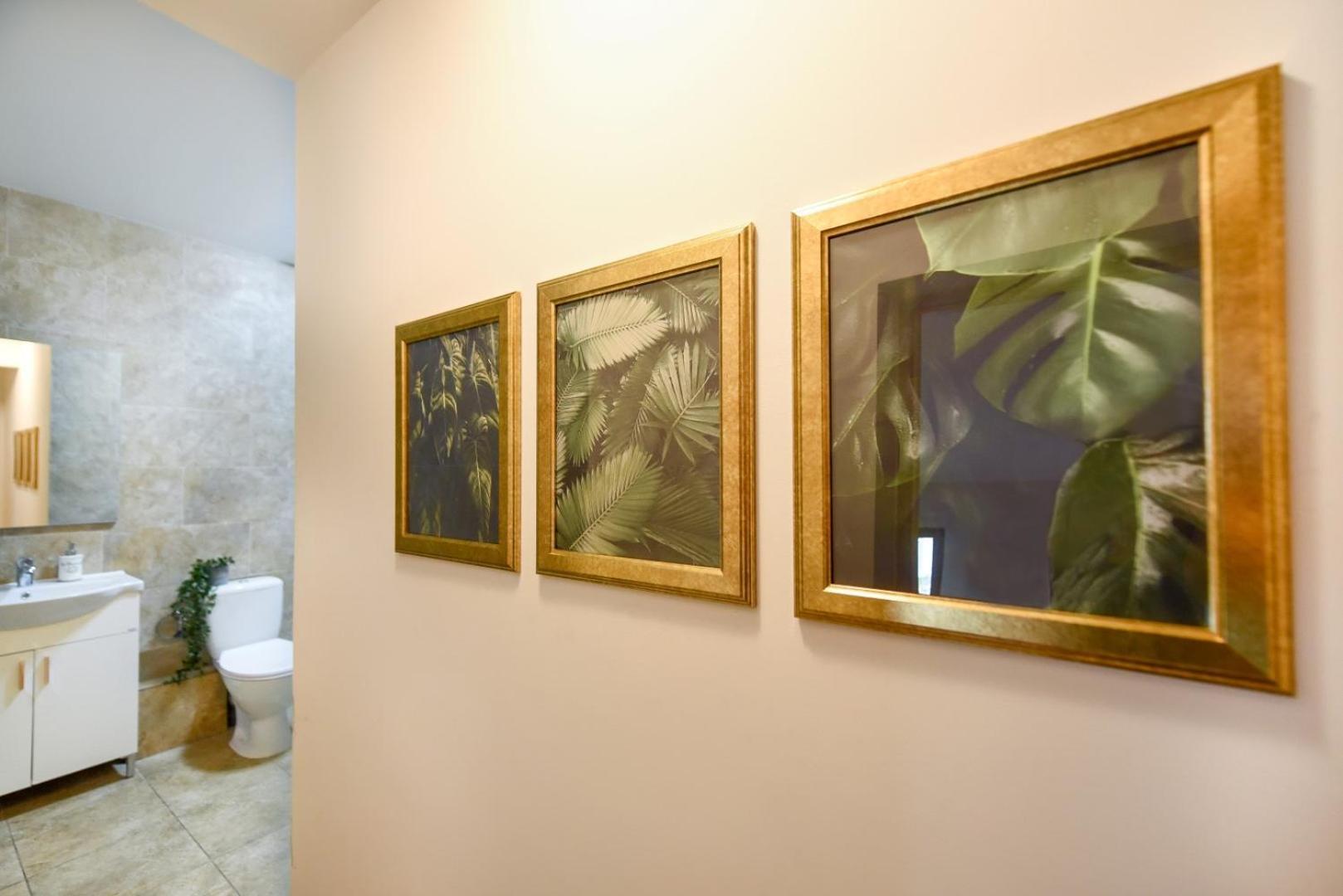 Historic Charm, Modern Comfort - Accommodation In The Heart Of The Old Town Bucarest Chambre photo