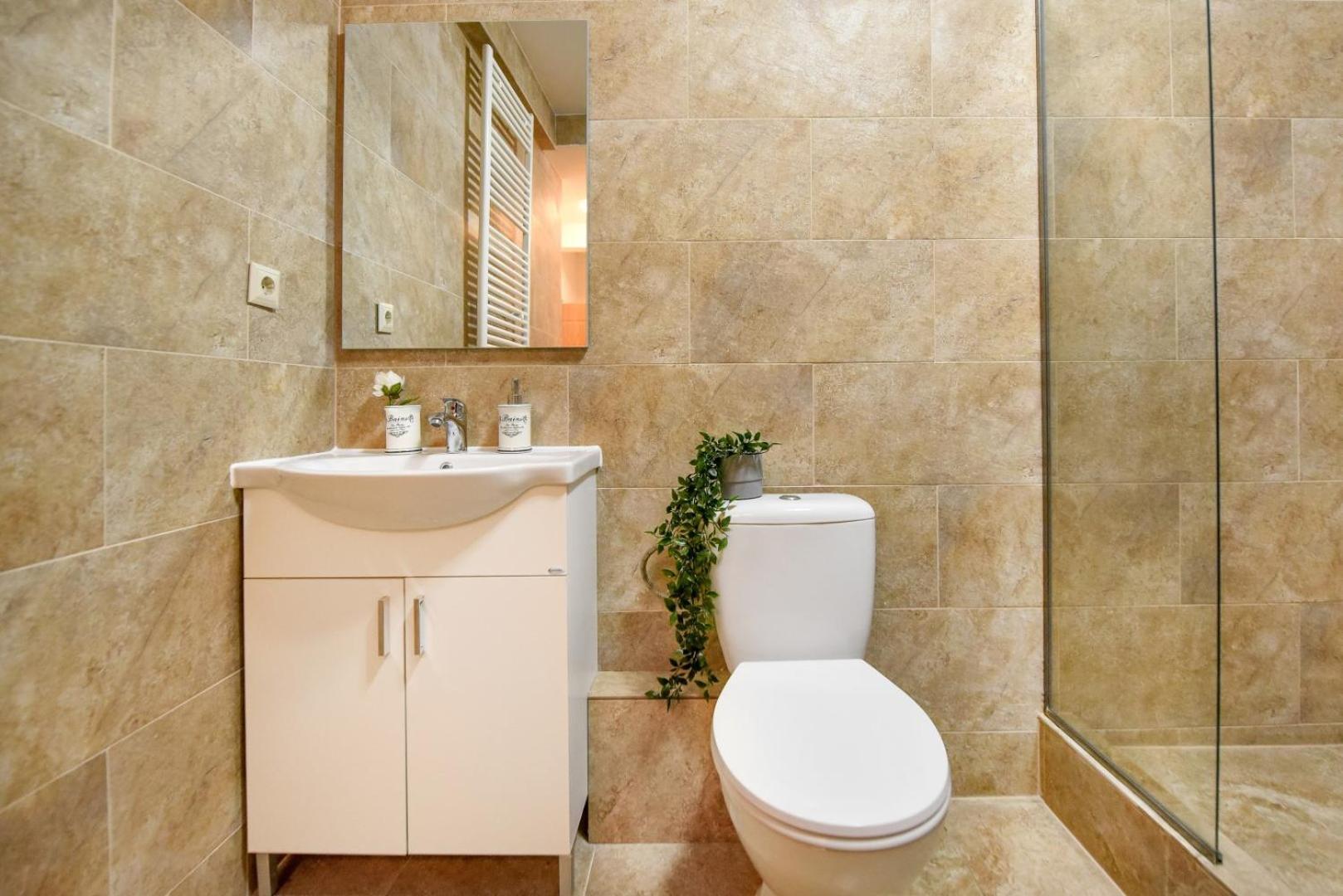 Historic Charm, Modern Comfort - Accommodation In The Heart Of The Old Town Bucarest Chambre photo