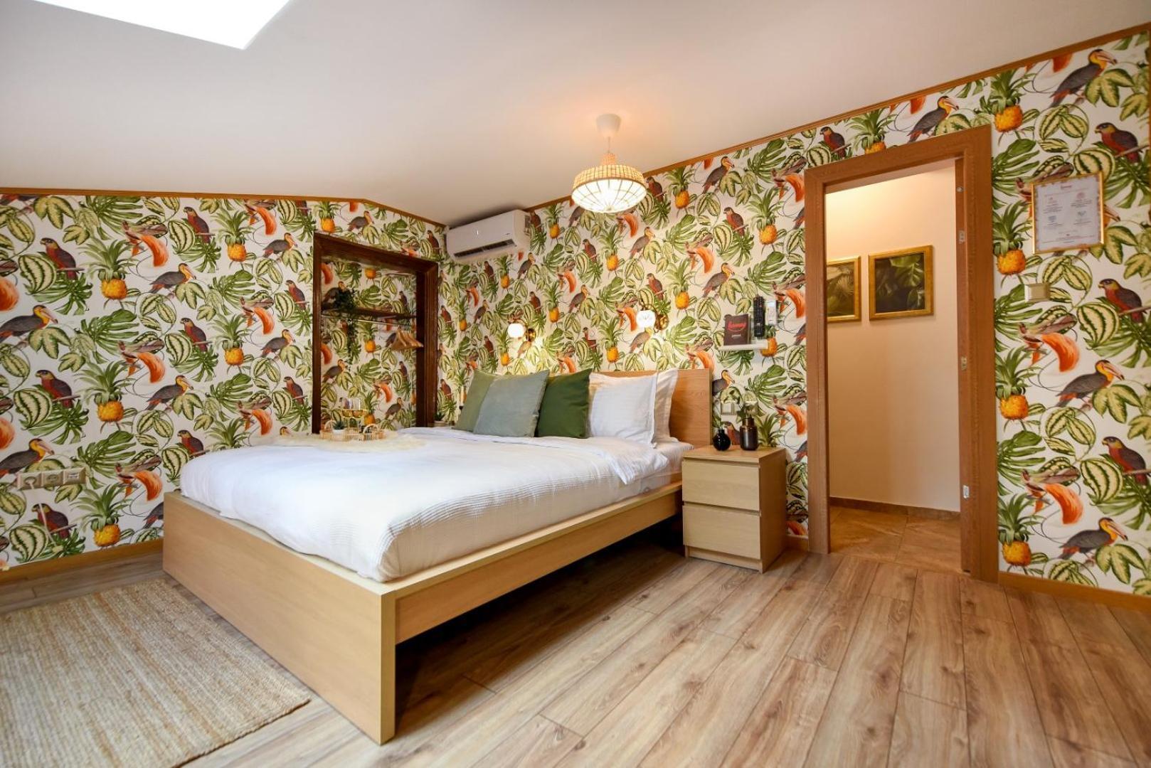 Historic Charm, Modern Comfort - Accommodation In The Heart Of The Old Town Bucarest Chambre photo
